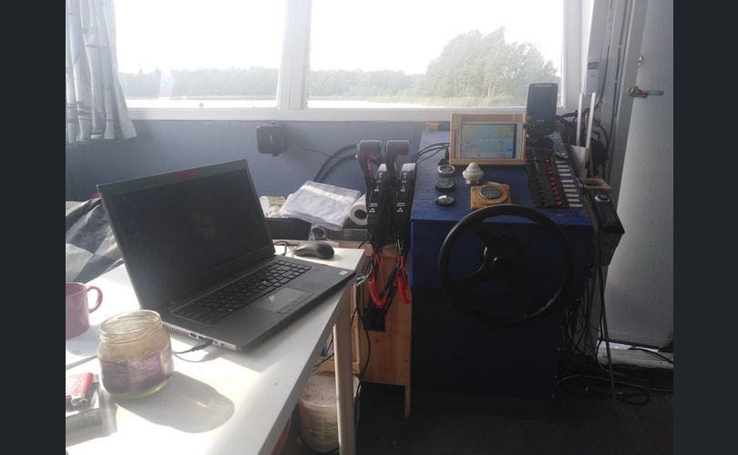 Omavalmiste Asuntovene/lautta-kuva-3